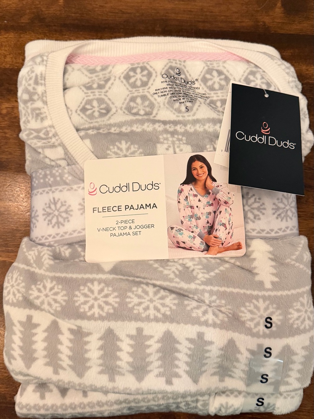 Cuddl Duds Fleece Pajama Set NWT Gray Snowflake Winter Small S